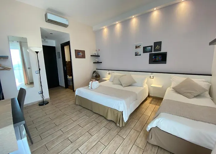 فندق مبيت وإفطار Ma&mi For تْشيفالو