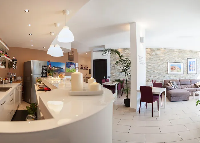 Ma&mi For 4* Чефалу