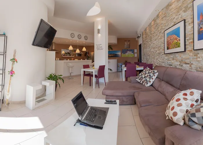 Ma&mi For Готель типу 