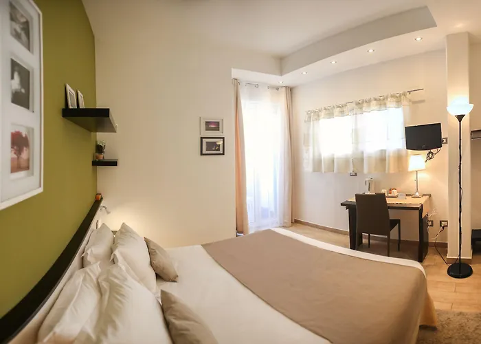 فندق مبيت وإفطار Ma&mi For تْشيفالو