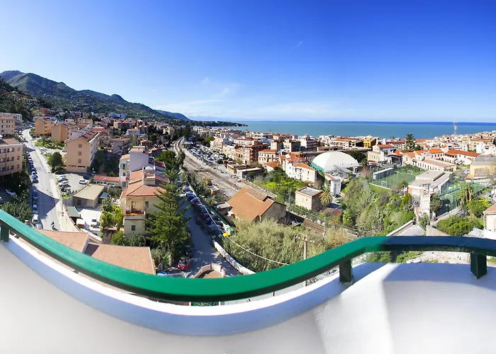 فندق مبيت وإفطار Ma&mi For تْشيفالو